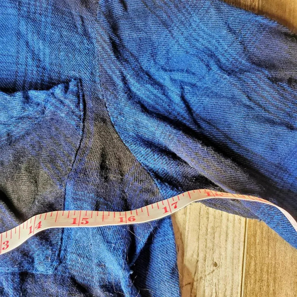 Sim & Sam Flannel Plaid Button Down Tie Front Top Size Medium - Picture 5 of 12